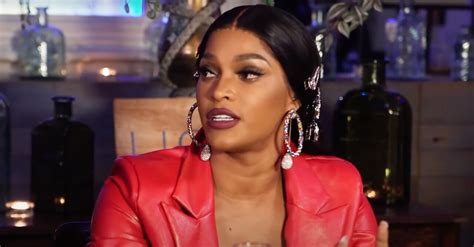 <b>Joseline</b> has the girls show off their sexy sides and hopes that the dust from the first day's chaos has finally settled -- But she quickly realizes that the previous beef is not quite over. . Joseline cabaret